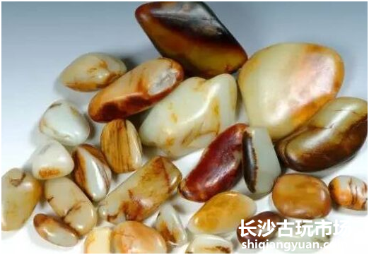 图文：手把手教你识别和田玉皮色、籽料