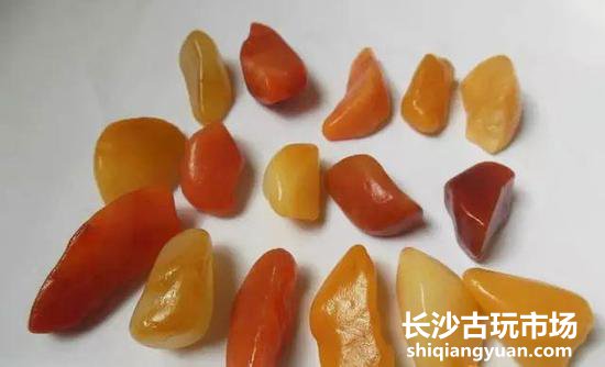 浅谈金丝玉的处理方法及鉴别特征
