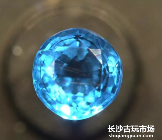 稀有宝石之蓝色篇——蓝方石（Haüyne）