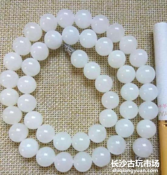 上图为和田玉