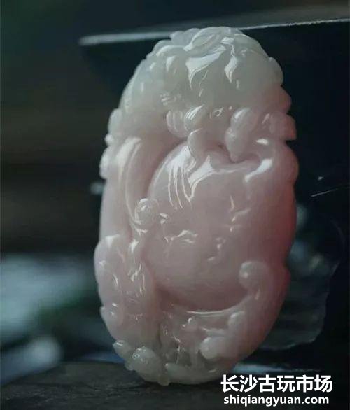 粉红色的独山玉