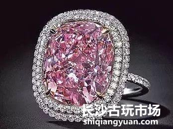 粉红钻石的颜色成因