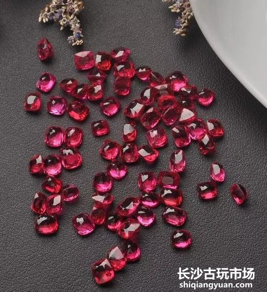 祖母绿中的“秘密花园”