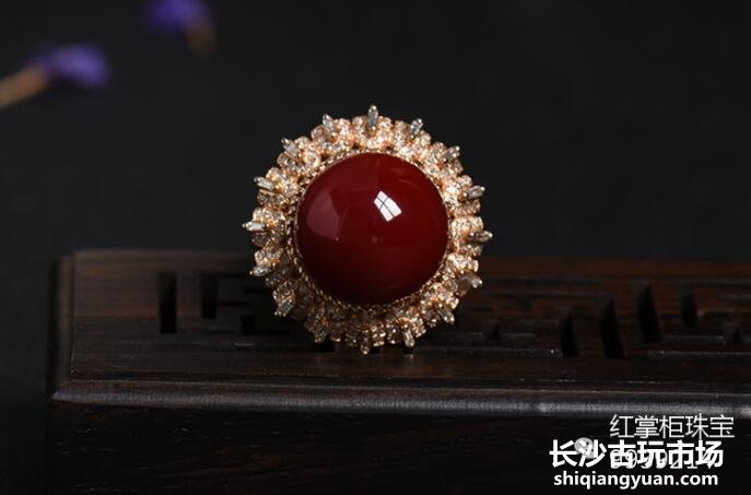 牛血红珊瑚价格多少钱一克？2019年阿卡红珊瑚价