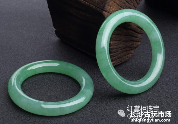 翡翠手镯如何挑选？挑选翡翠手镯按这4步走准没