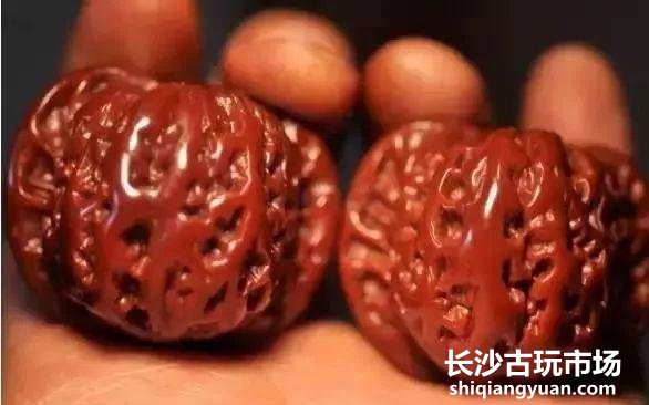 极品文玩上都有哪些不可或缺的特征?