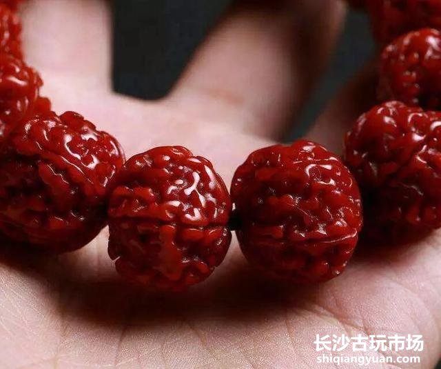 极品文玩上都有哪些不可或缺的特征?