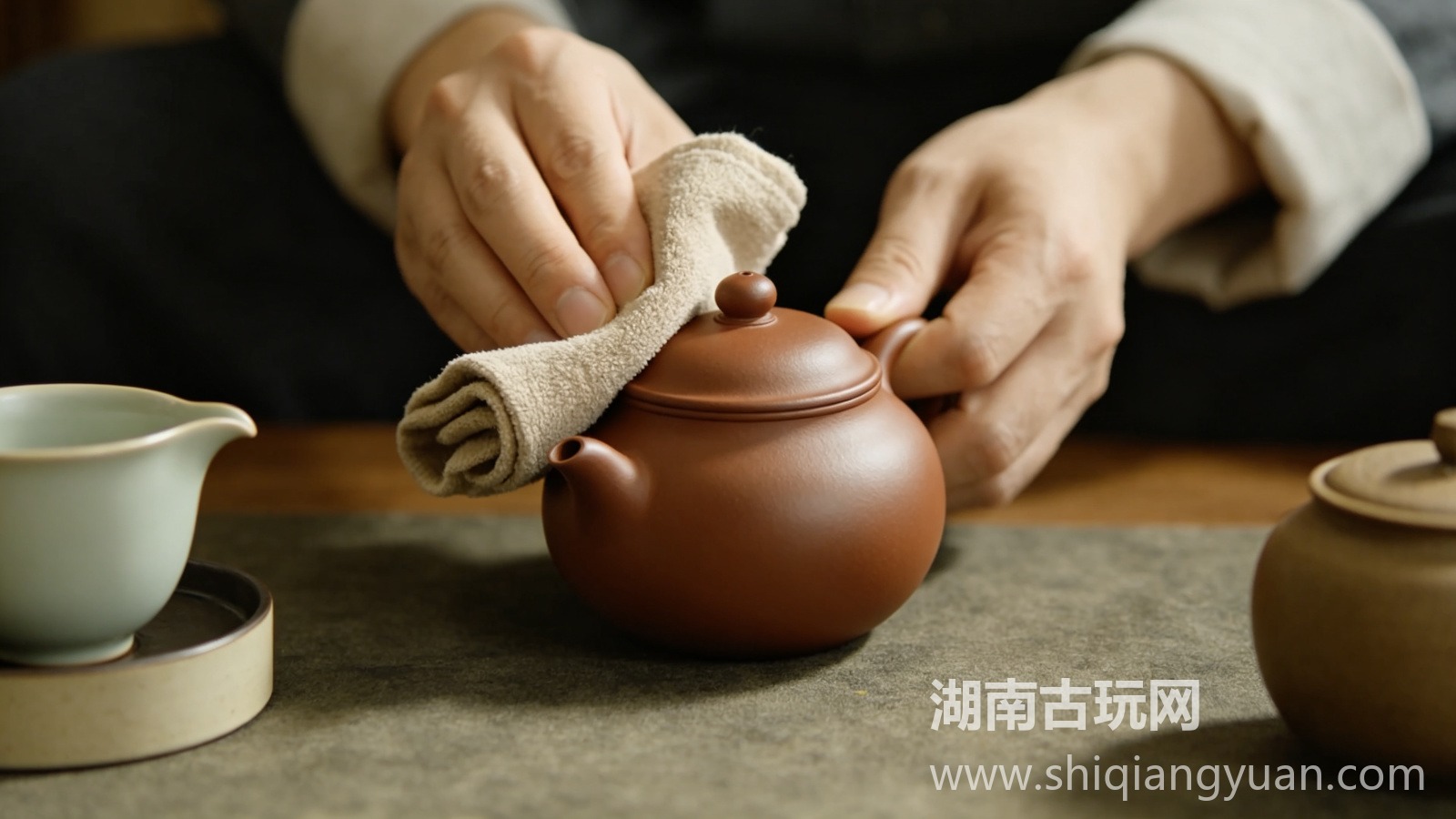 紫砂壶器型陈列 博古架