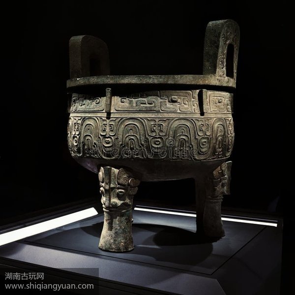 西周青铜鼎